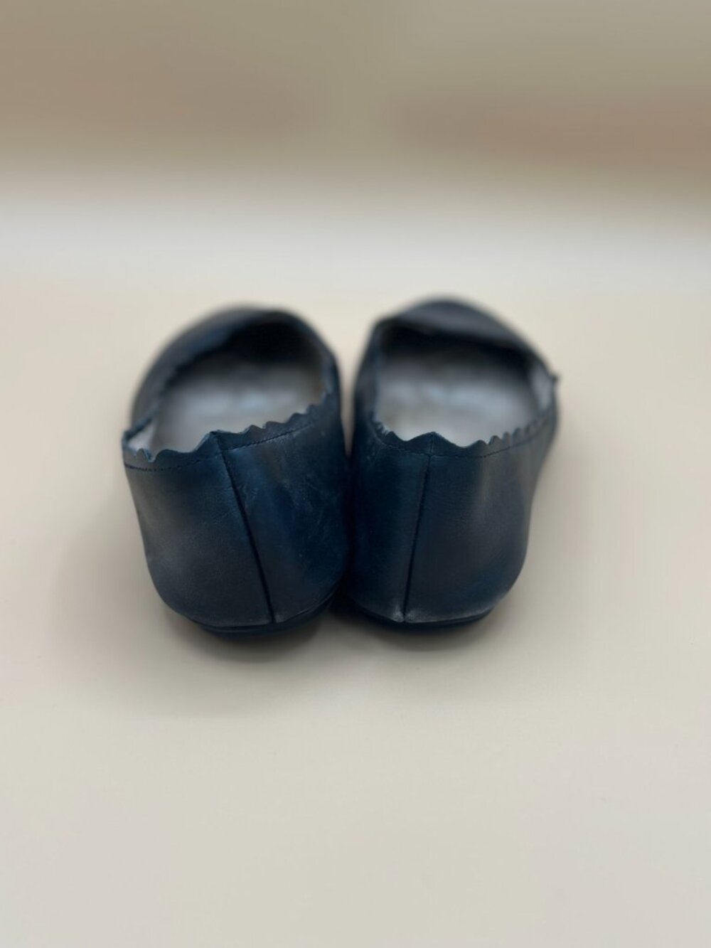 Kelly & Katie Weslyne Black Leather Ballet Flats Size 6 Scalloped Edge Slip-On - Picture 4 of 7